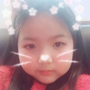 Meet your Posher, Uyên